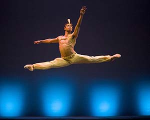 Carlos Acosta, primer bailarín cubano en el Royal Ballet de Londres.